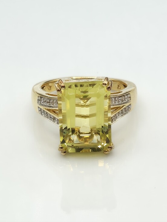 Gem Treasures Jewelry - NWT Rare Ouro Verde Quartz And White Zircon Ring